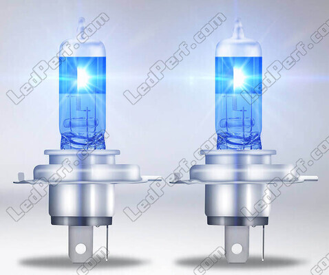 Luce bianca delle lampadine H4 Osram Cool Blue Boost 5500K effetto xenon - 62193CBB-2HB