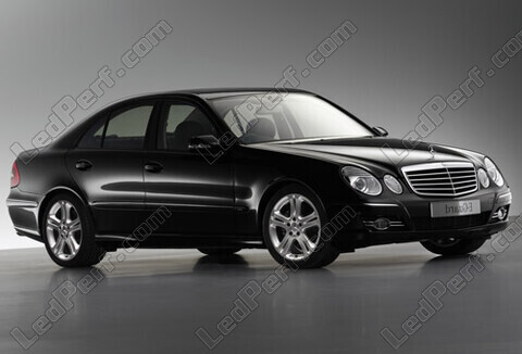 Automobile Mercedes Classe E (W211) (2002 - 2009)